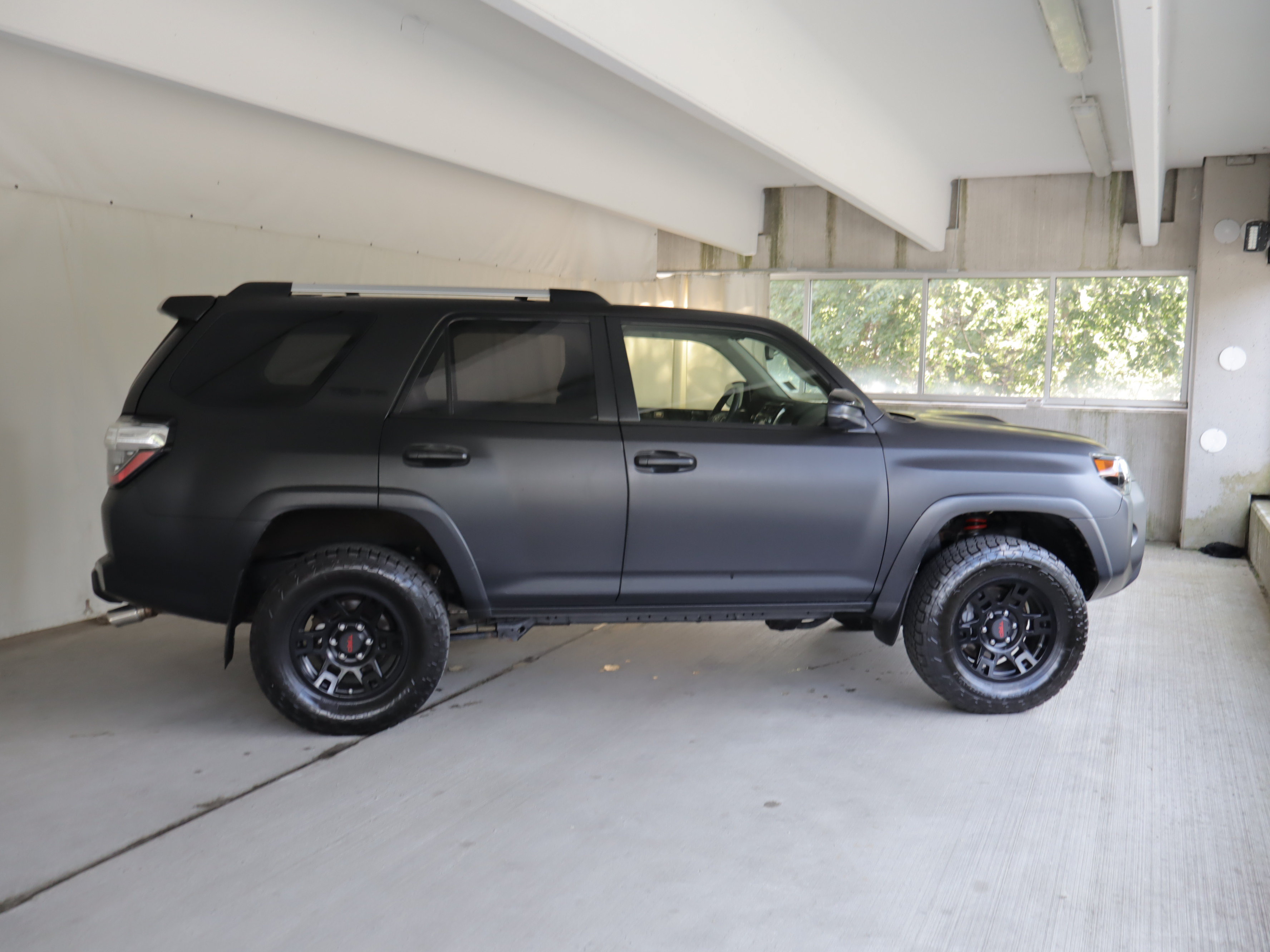 Used 2015 Toyota 4Runner TRD Pro AWD/4WD image 4