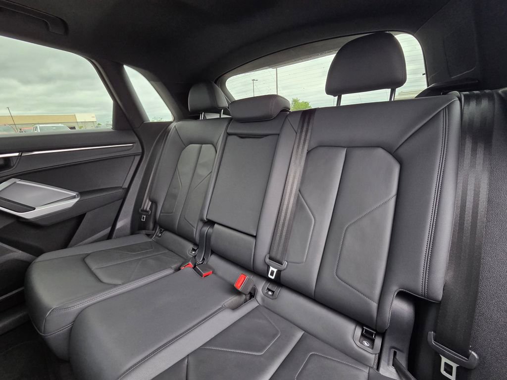 Used 2024 Audi Q3 2.0T Premium AWD/4WD image 24