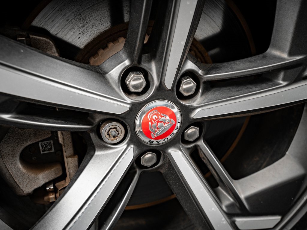 Used 2022 Jaguar E-PACE SE image 8