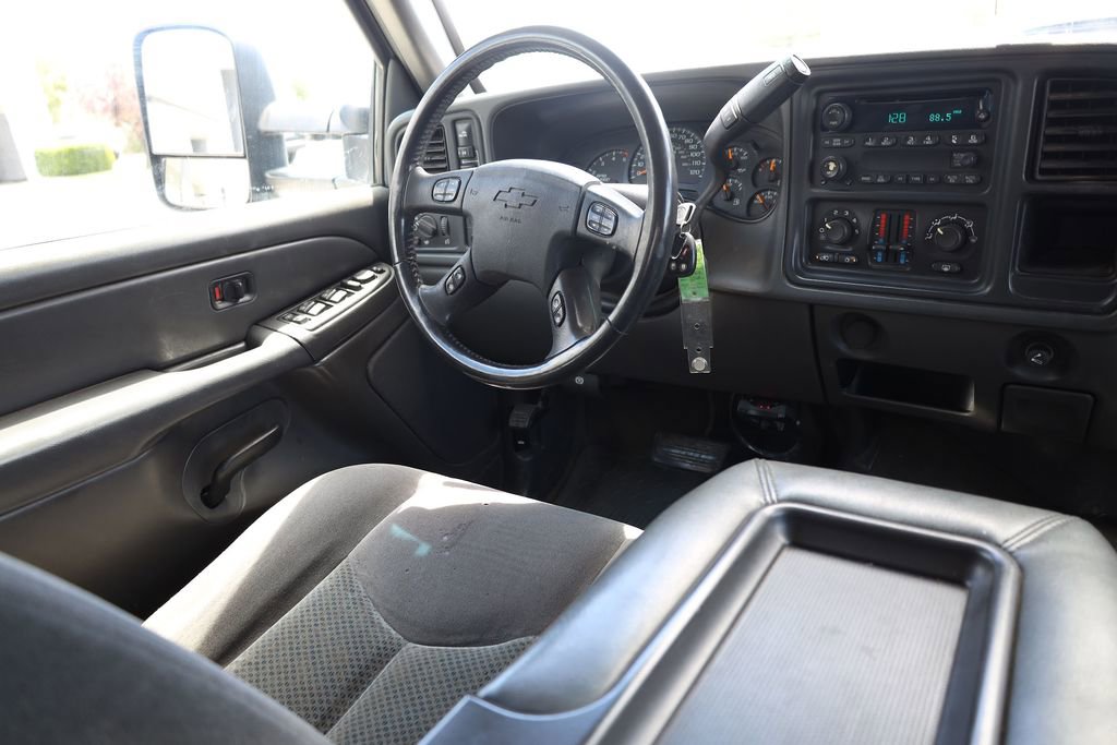 Used 2007 Chevrolet Silverado 2500 LT w/ Heavy-Duty Power Package AWD/4WD image 19