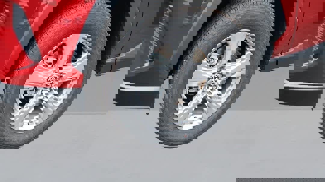 Used 2023 Toyota RAV4 XLE image 9