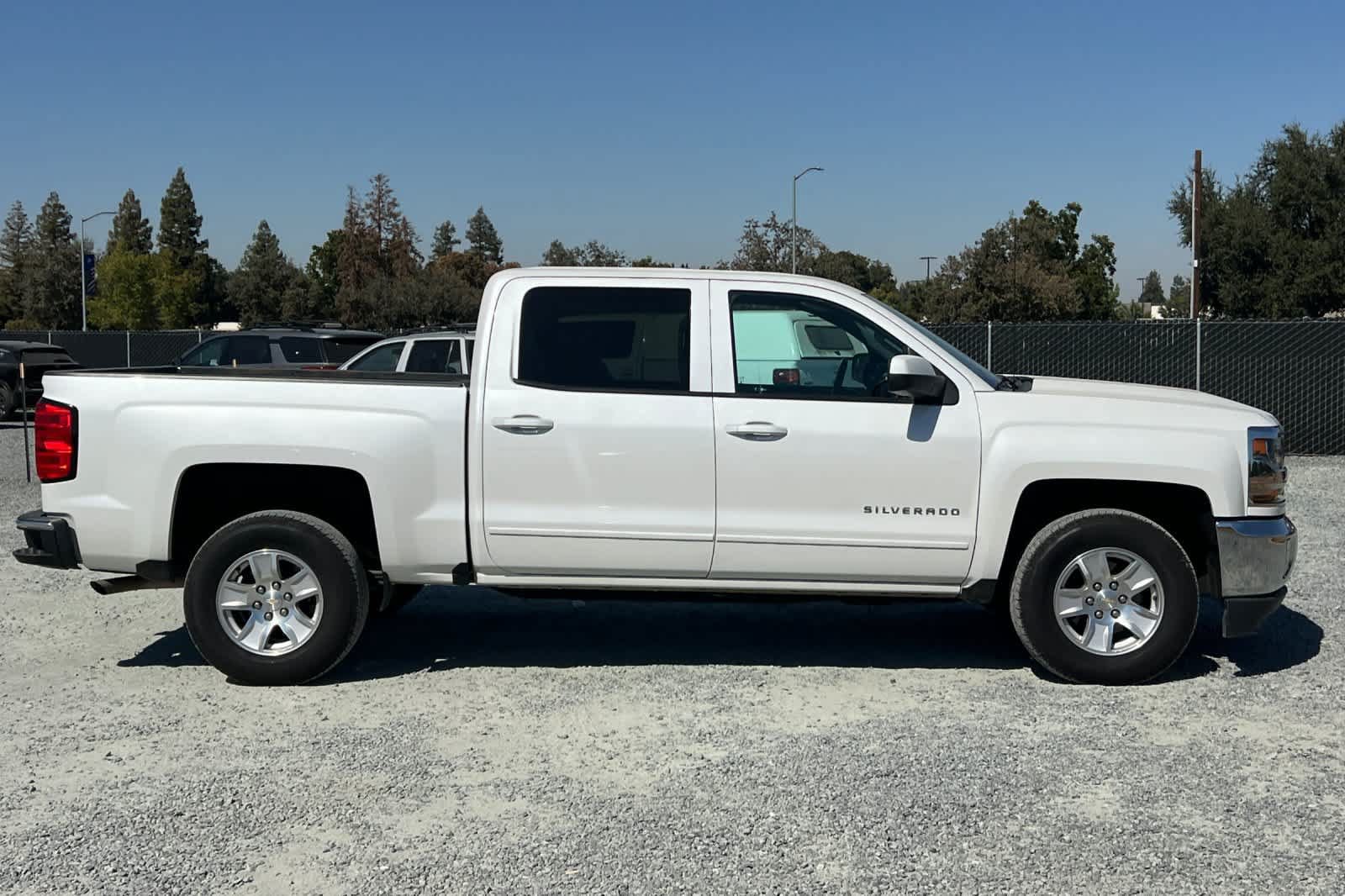 Used 2018 Chevrolet Silverado 1500 LT w/ All Star Edition RWD image 9