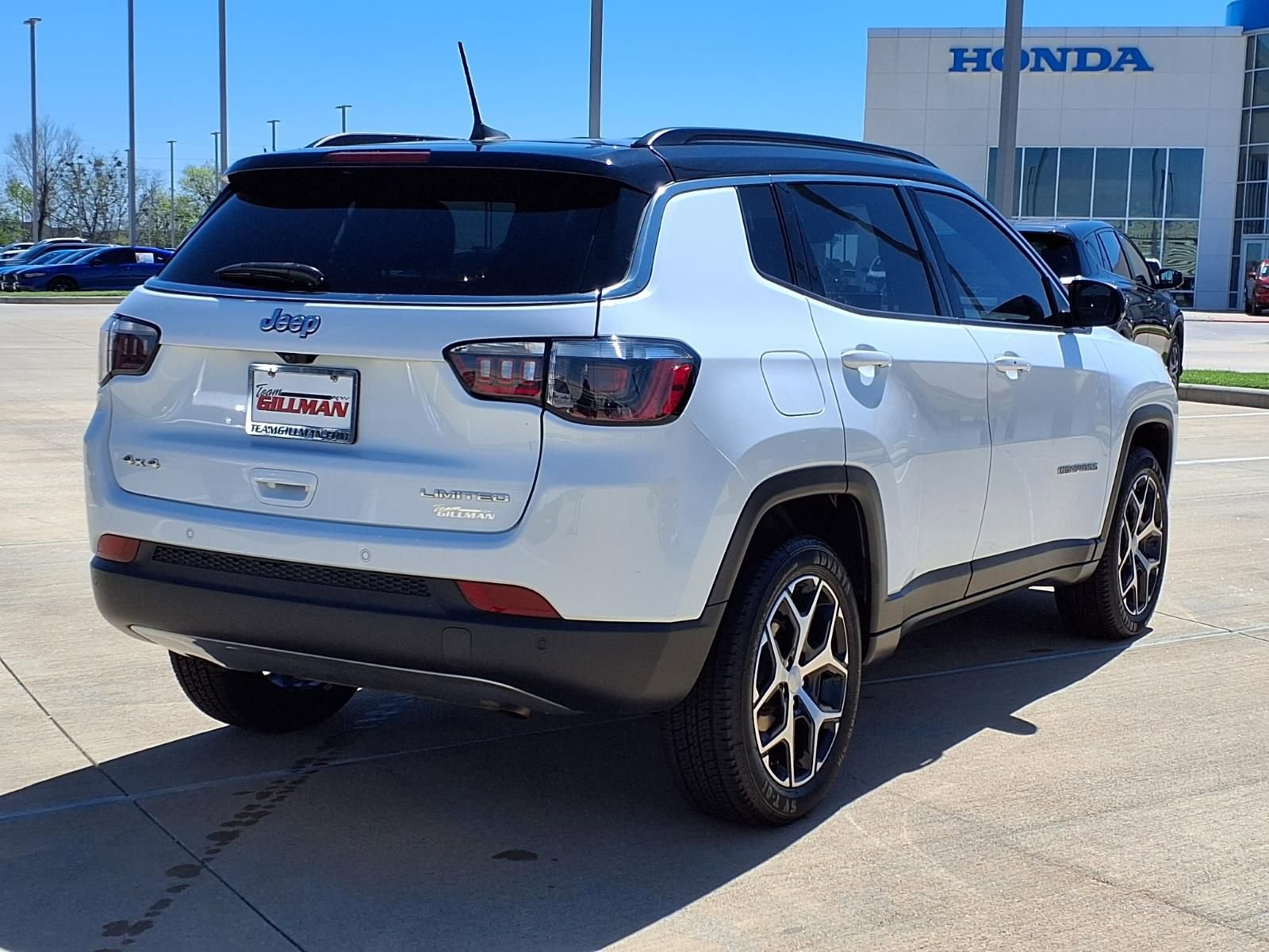 Used 2024 Jeep Compass Limited image 7