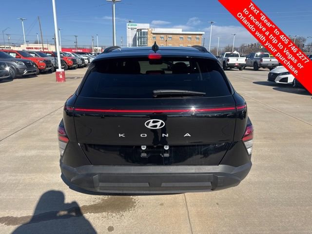 Used 2025 Hyundai Kona SEL image 4