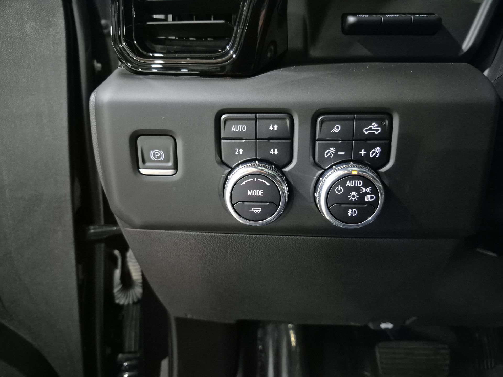Used 2023 GMC Sierra 1500 AT4X AWD/4WD image 20