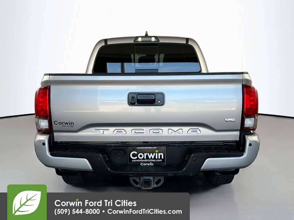 Used 2019 Toyota Tacoma TRD Off-Road w/ TRD Premium Off Road Package AWD/4WD image 13