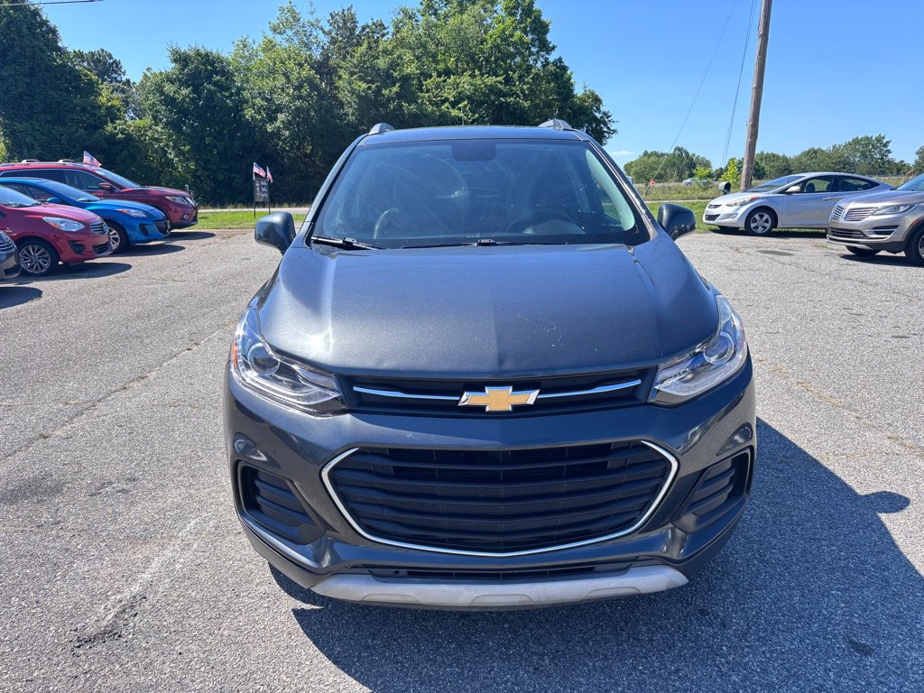 Used 2019 Chevrolet Trax LT w/ Driver Confidence Package AWD/4WD image 2