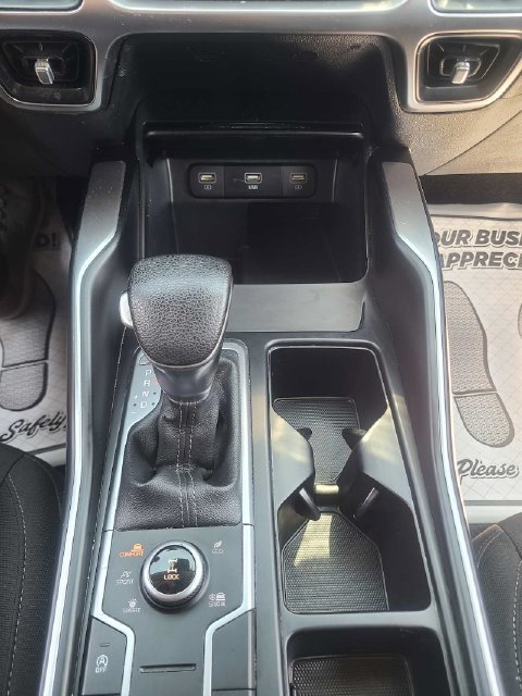 Used 2023 Kia Sorento LX AWD/4WD image 31