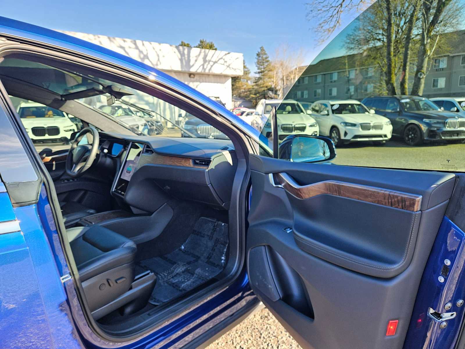 Used 2020 Tesla Model X Long Range image 10