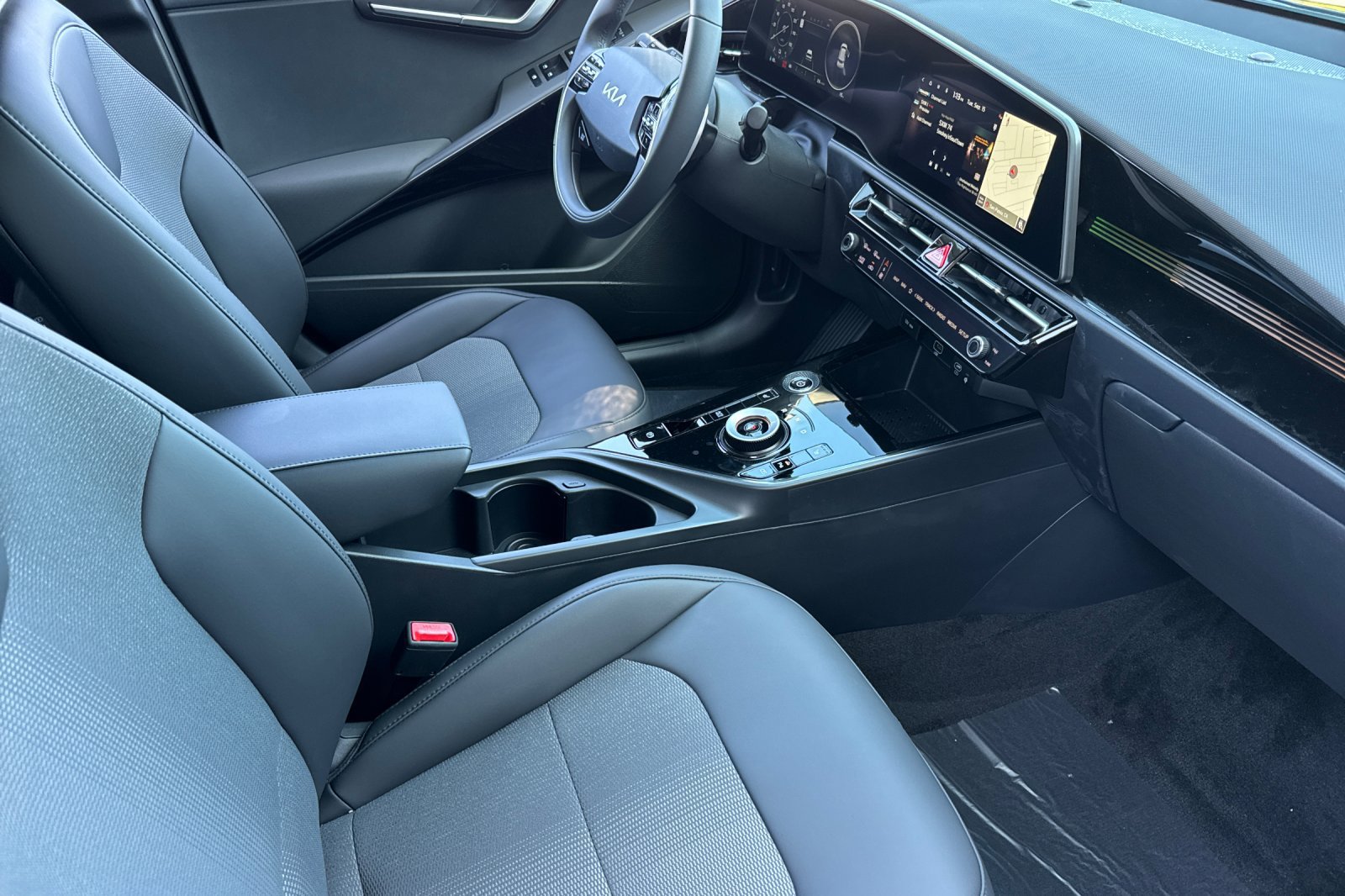 New 2026 Kia Niro Wind FWD image 16