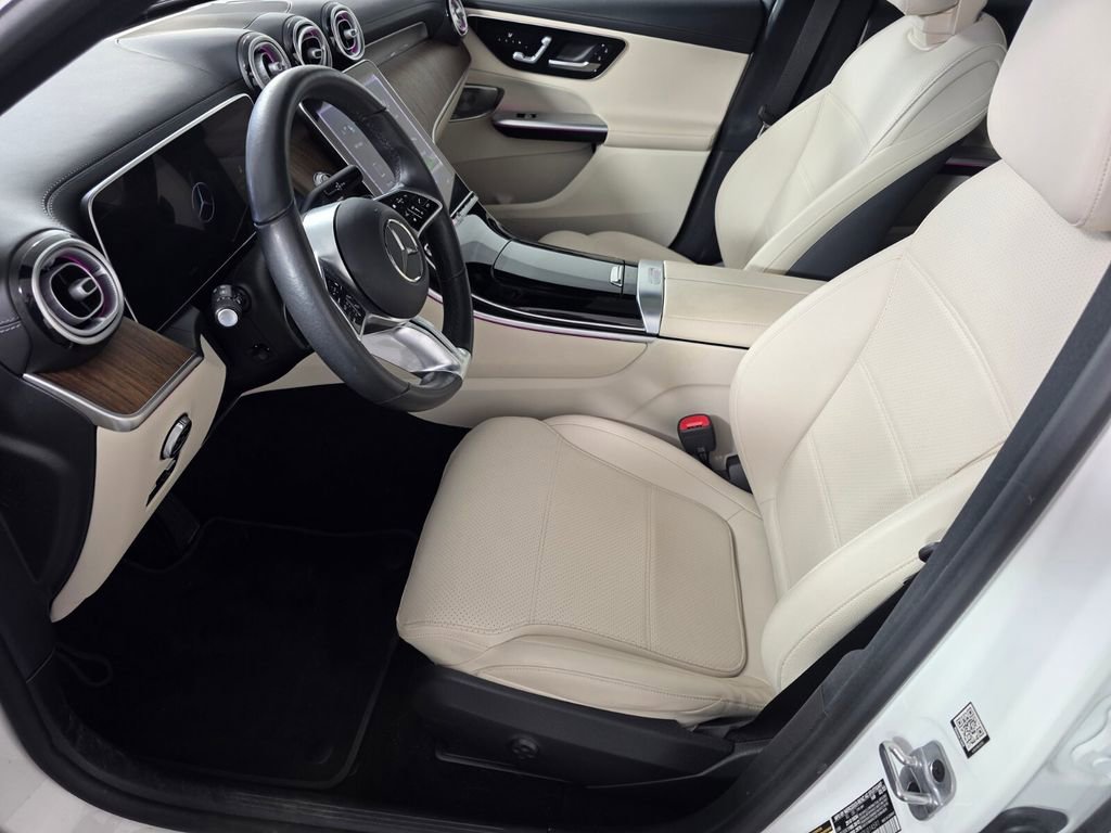 Used 2023 Mercedes-Benz GLC 300 4MATIC image 9
