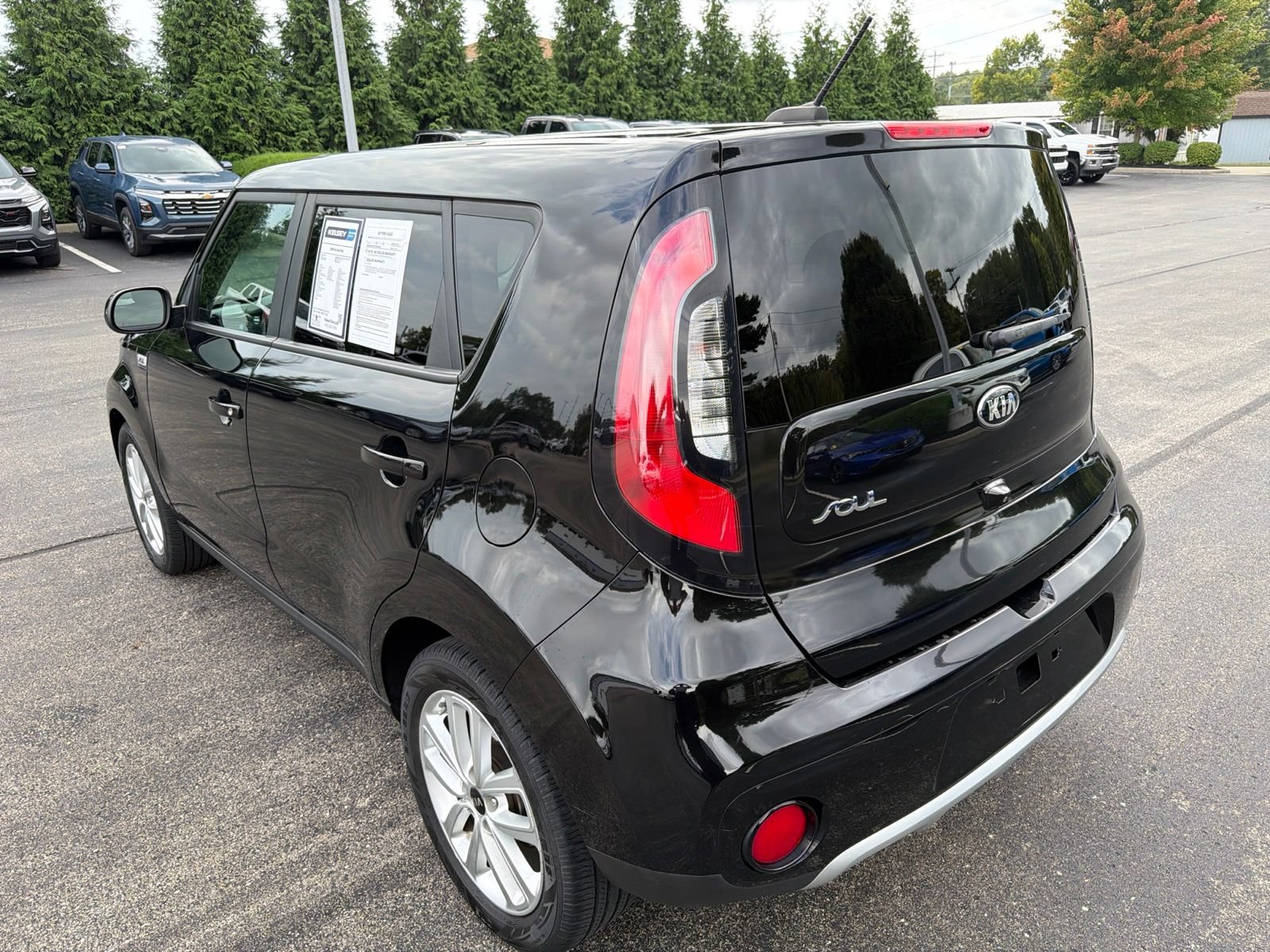 Used 2018 Kia Soul + FWD image 3