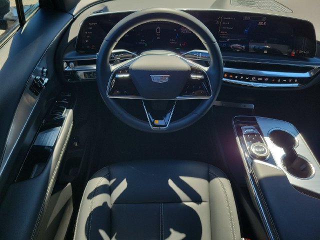 Certified 2024 Cadillac Lyriq Tech w/ Driver Assist Package AWD/4WD image 11