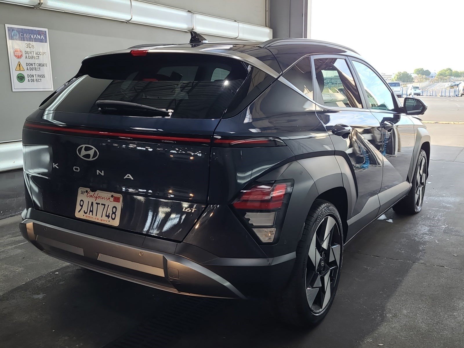 Used 2024 Hyundai Kona Limited FWD image 7
