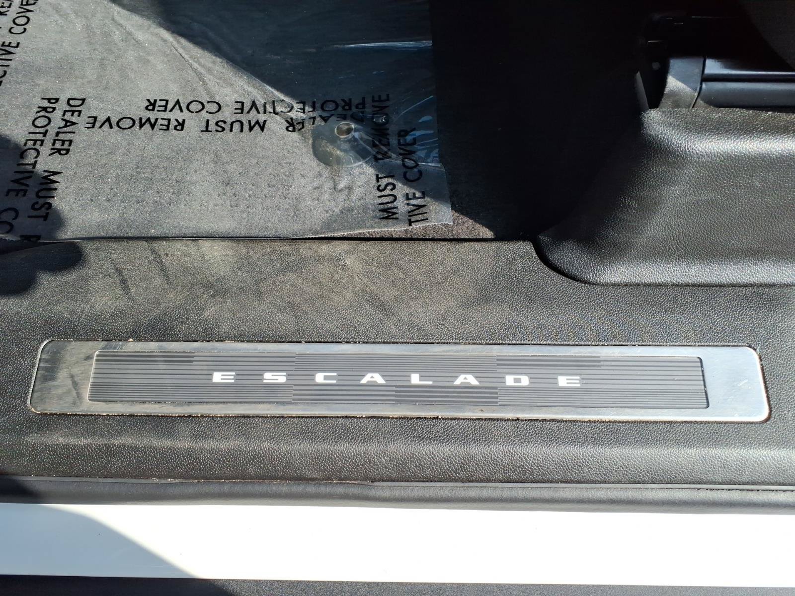 Certified 2024 Cadillac Escalade Premium Luxury w/ Performance Package AWD/4WD image 20