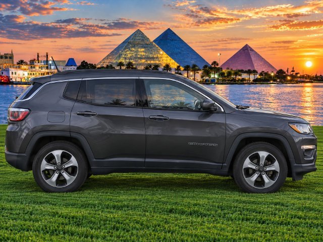 Used 2018 Jeep Compass Latitude w/ Cold Weather Group FWD image 4