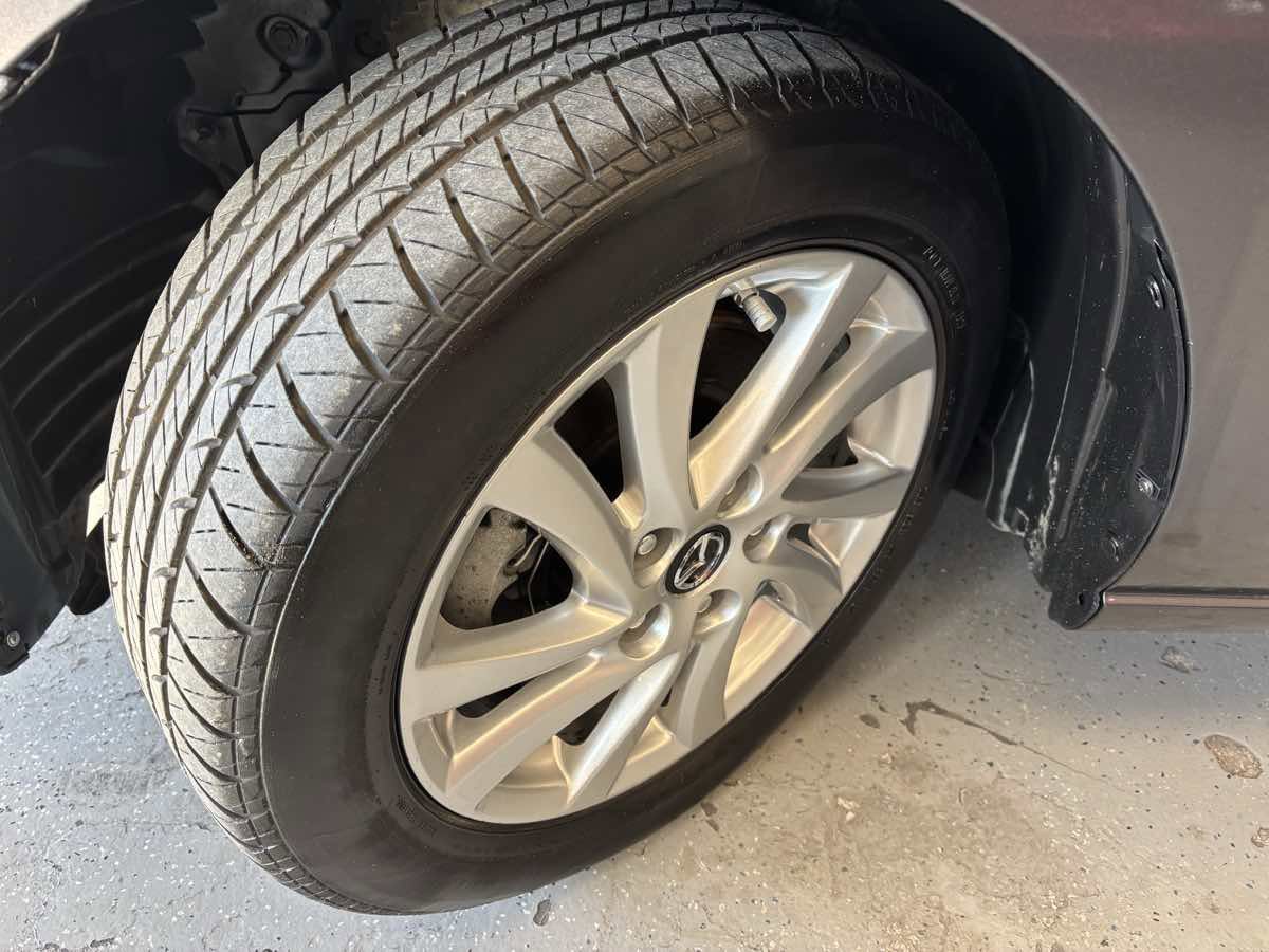 Used 2014 MAZDA MAZDA5 Sport image 26