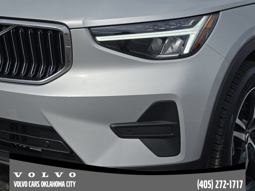 Certified 2025 Volvo XC40 B5 Core AWD/4WD image 8