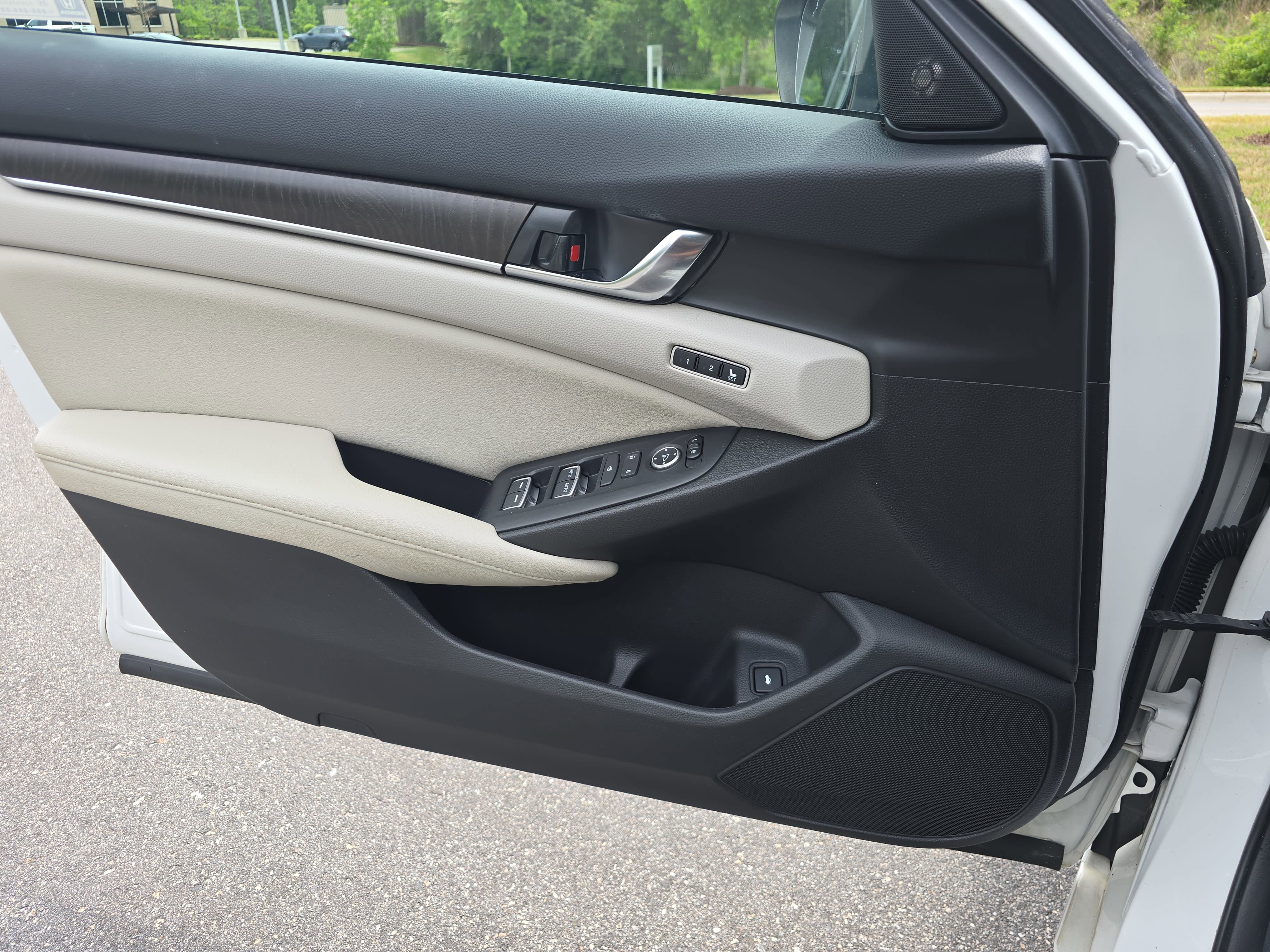 Used 2019 Honda Accord EX-L image 27