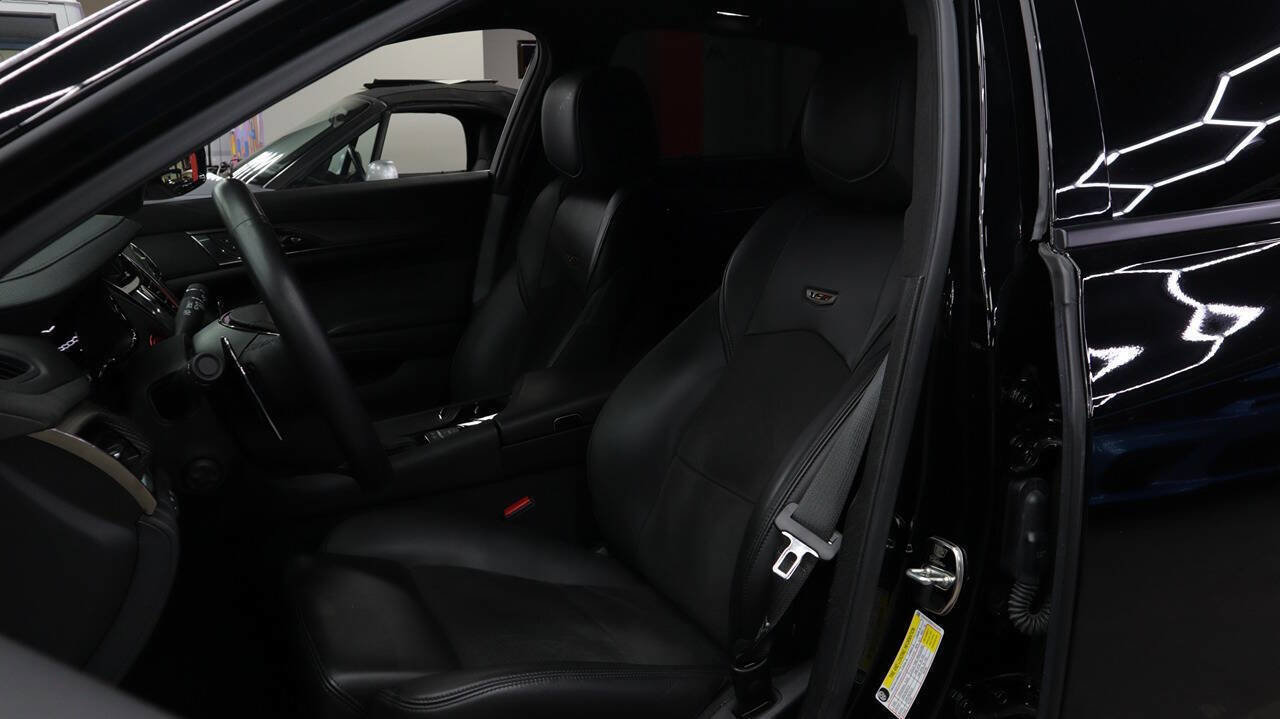 Used 2019 Cadillac CTS V w/ Luxury Package image 23