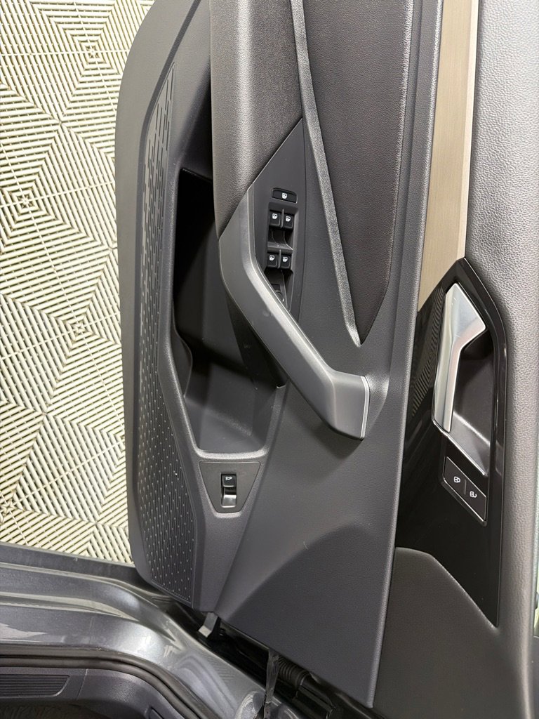 Used 2019 Volkswagen Jetta SEL Premium FWD image 11