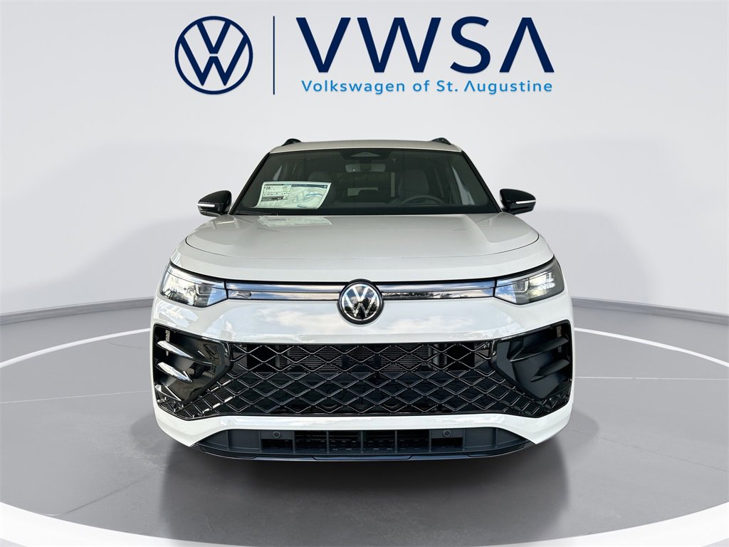 New 2026 Volkswagen Tiguan SE R-Line image 2