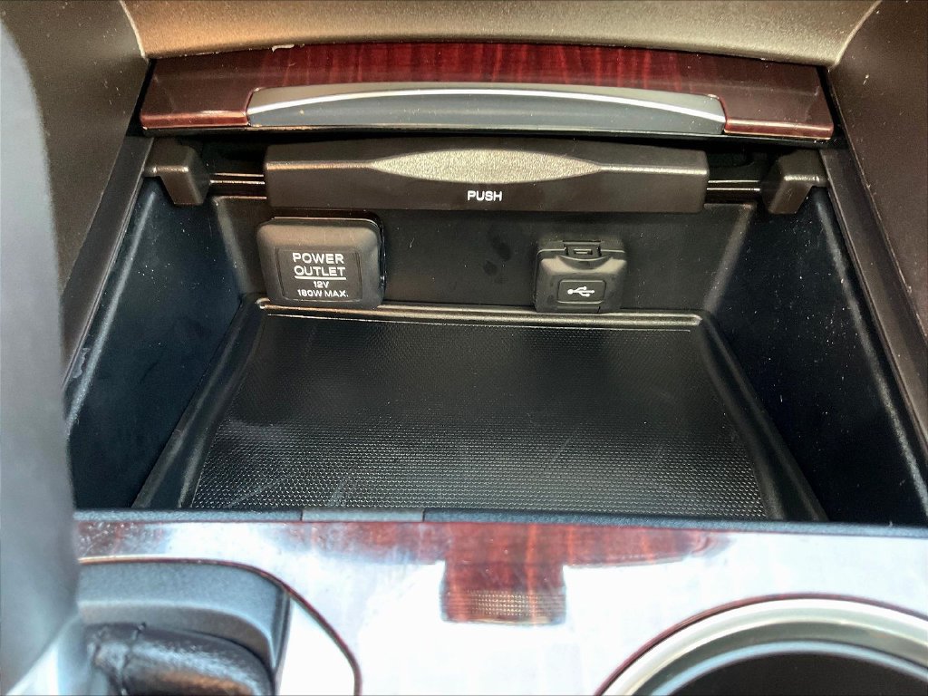 Used 2016 Acura TLX w/ Technology Package FWD image 16