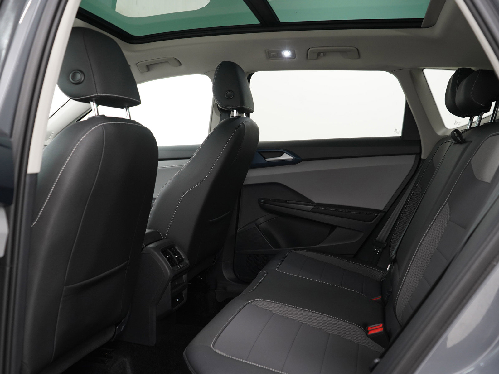 Used 2024 Volkswagen Taos SE AWD/4WD image 19