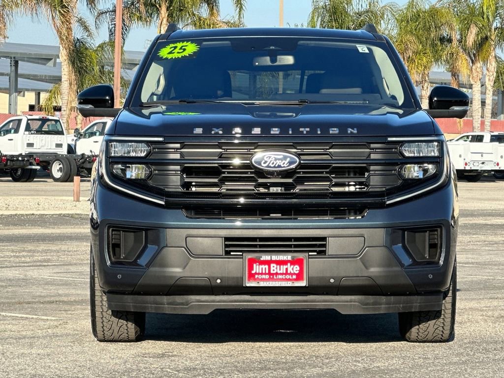 Certified 2025 Ford Expedition Active image 8