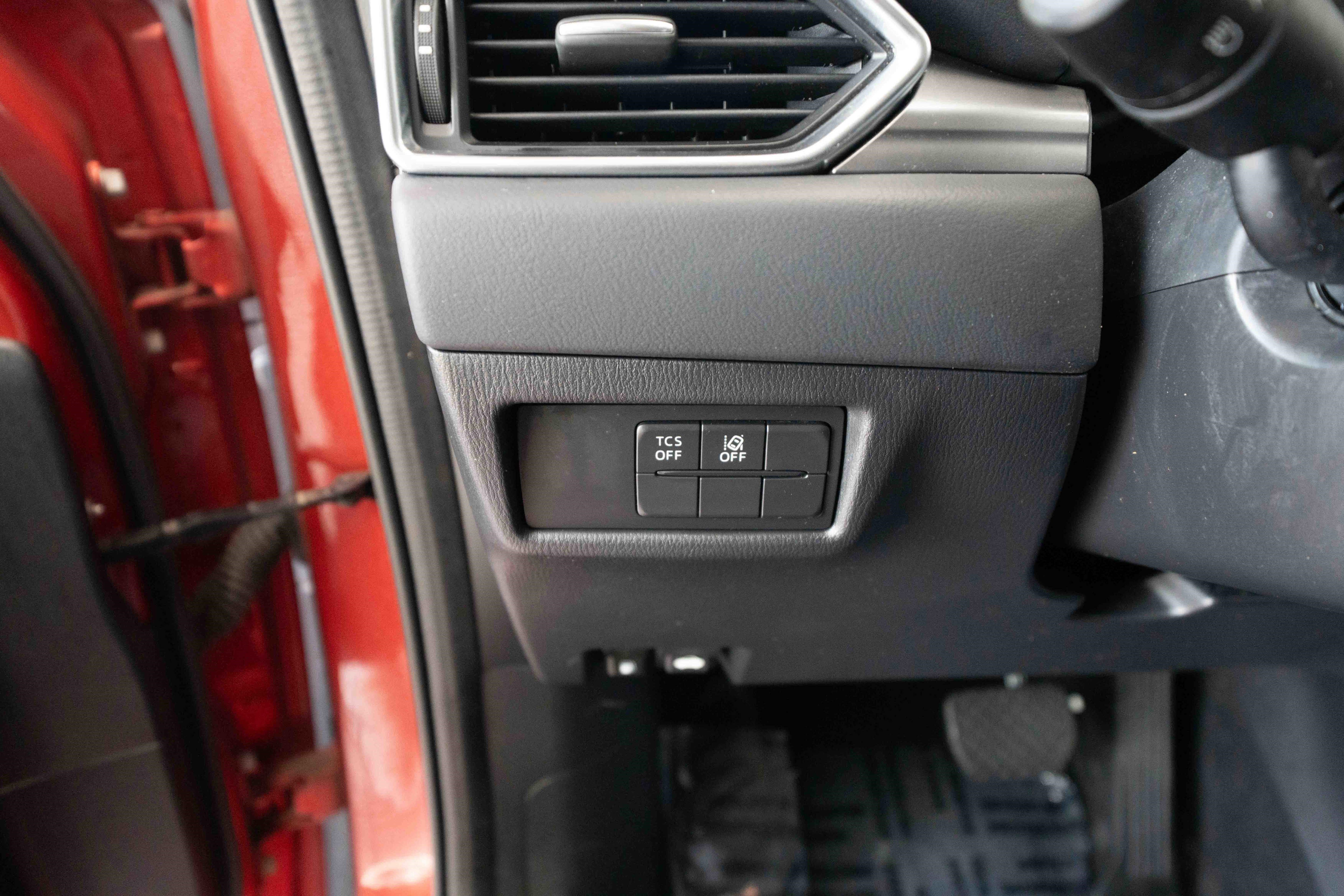 Used 2018 MAZDA CX-5 Touring image 11