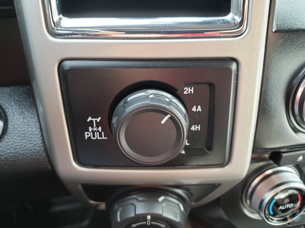 Used 2016 Ford F150 Lariat w/ Equipment Group 502A Luxury AWD/4WD image 23