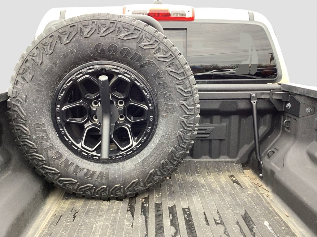 Used 2024 Chevrolet Colorado ZR2 w/ ZR2 Bison Edition image 31