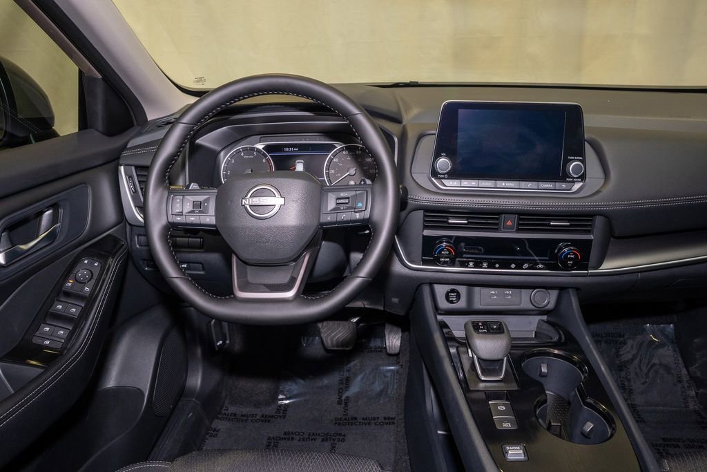 Certified 2025 Nissan Rogue SV image 7