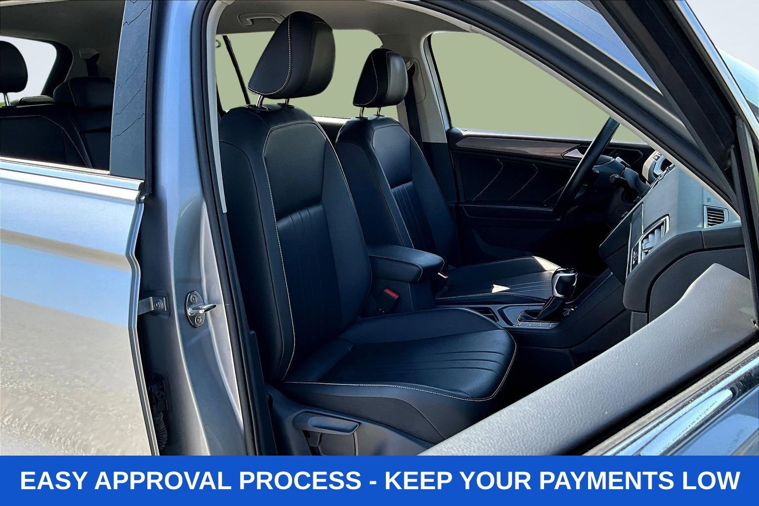 Used 2024 Volkswagen Tiguan SE image 37