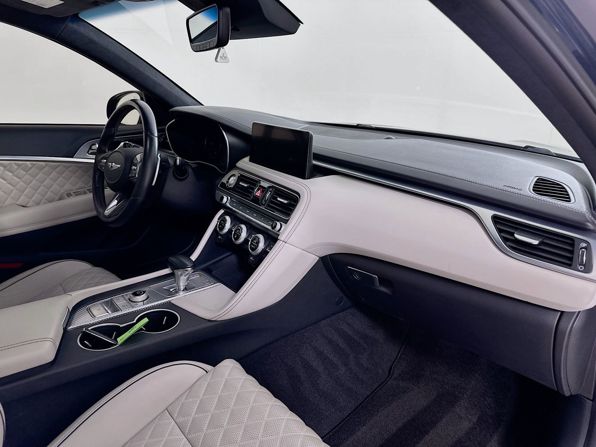 Used 2022 Genesis G70 3.3T w/ Sport Prestige Package image 32