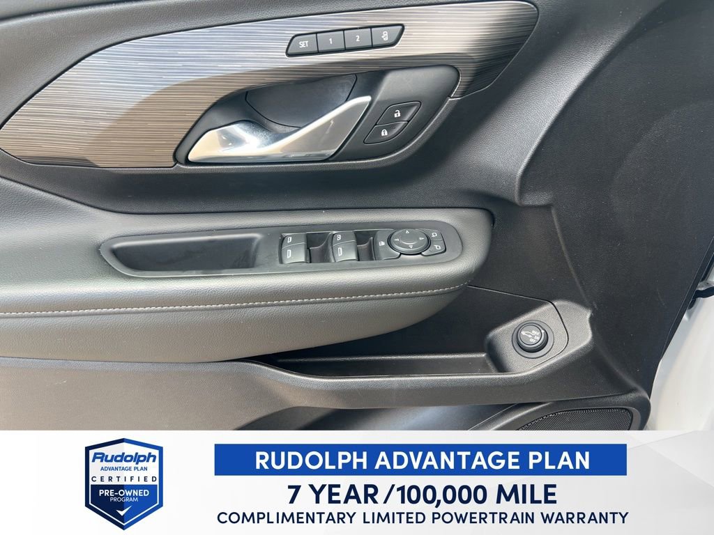 Used 2024 GMC Terrain SLT image 12