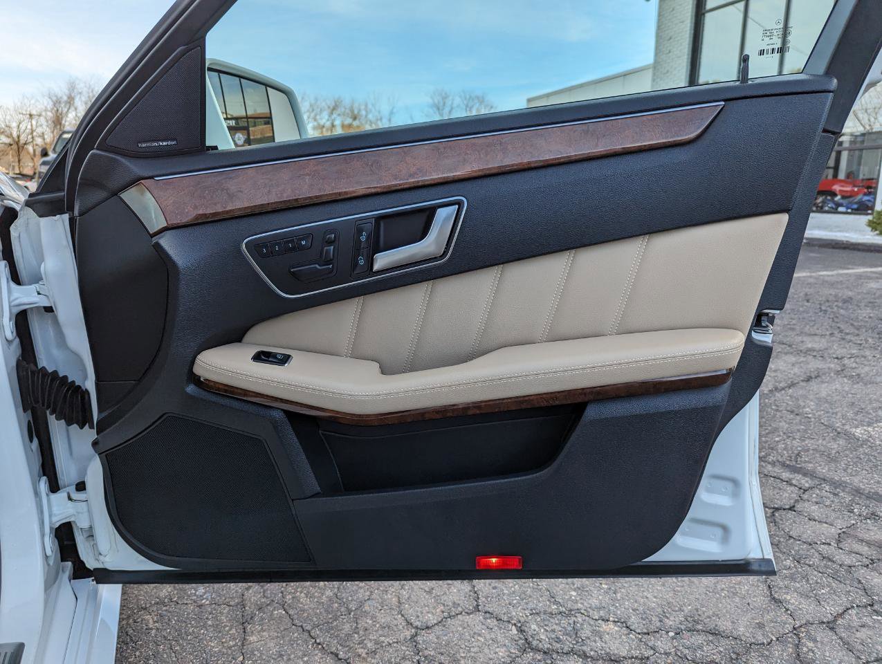 Used 2013 Mercedes-Benz E 350 4MATIC Sedan image 30