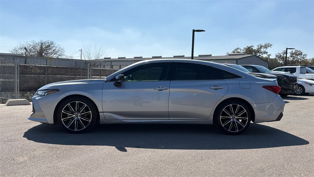 Certified 2020 Toyota Avalon XSE image 10