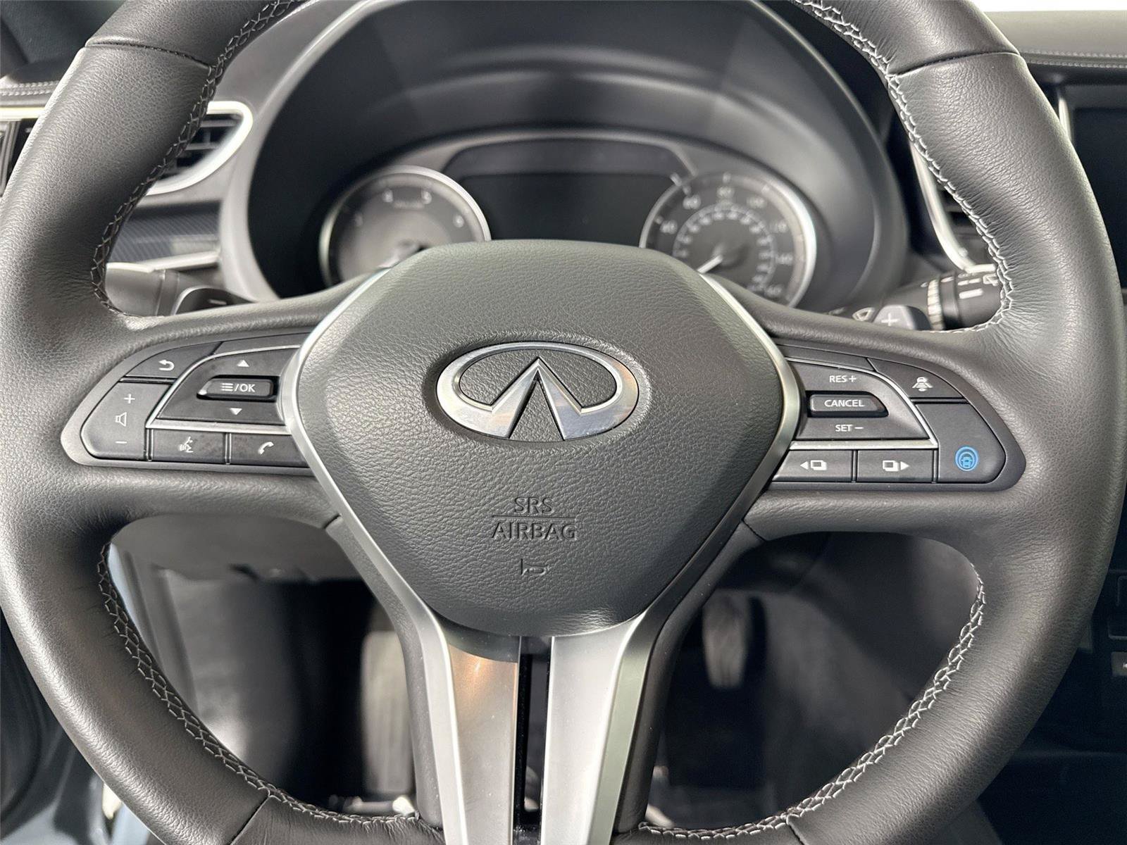 Used 2025 INFINITI QX50 Sport AWD/4WD image 17