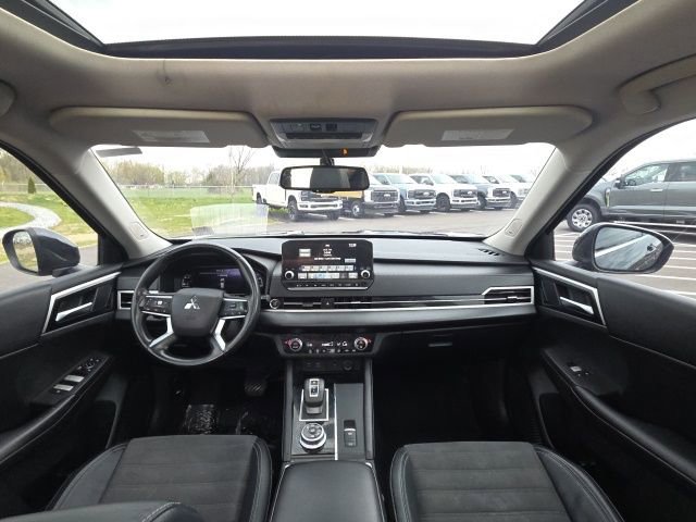 Used 2022 Mitsubishi Outlander SE image 22