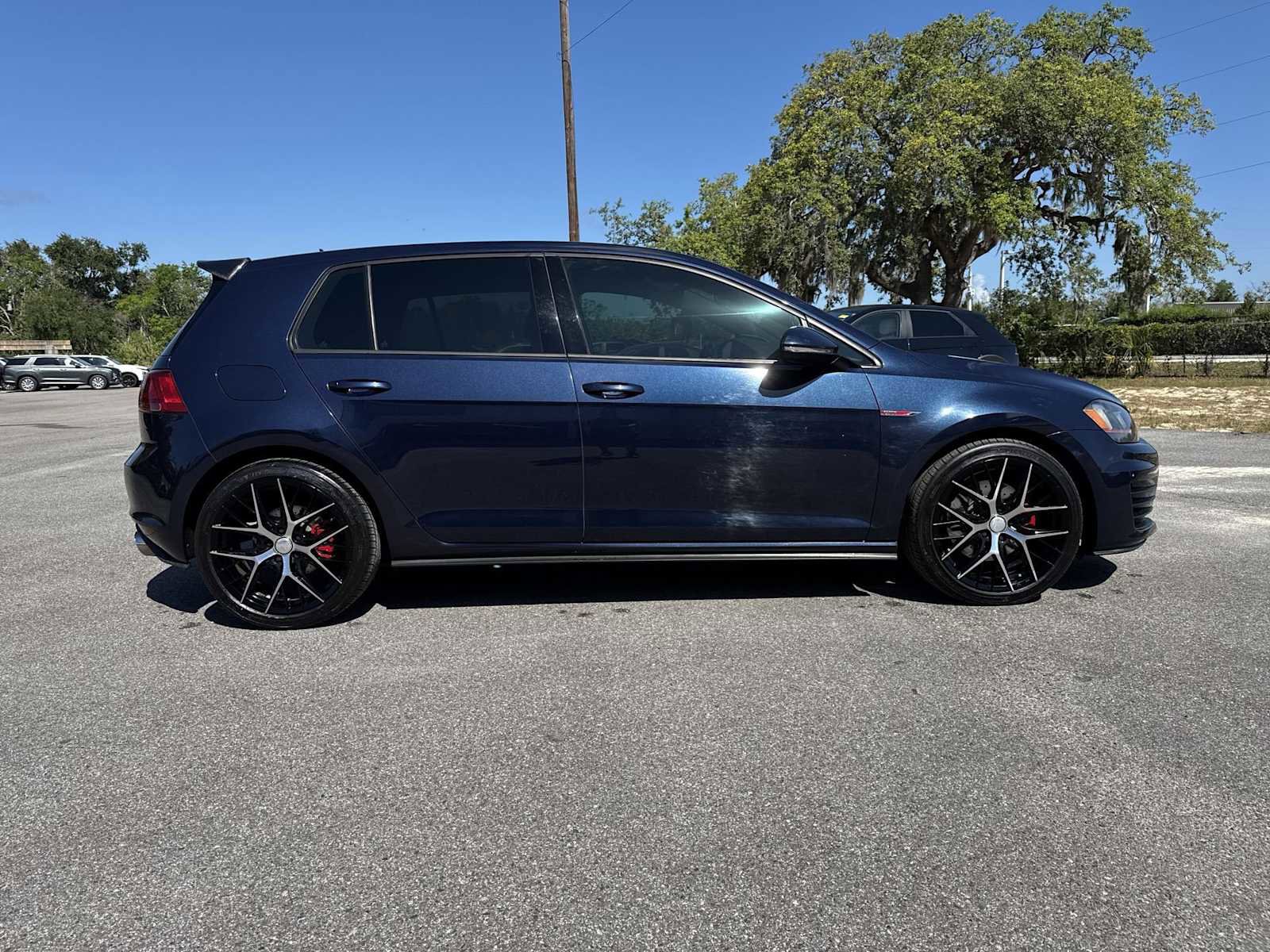 Used 2015 Volkswagen GTI S FWD image 7