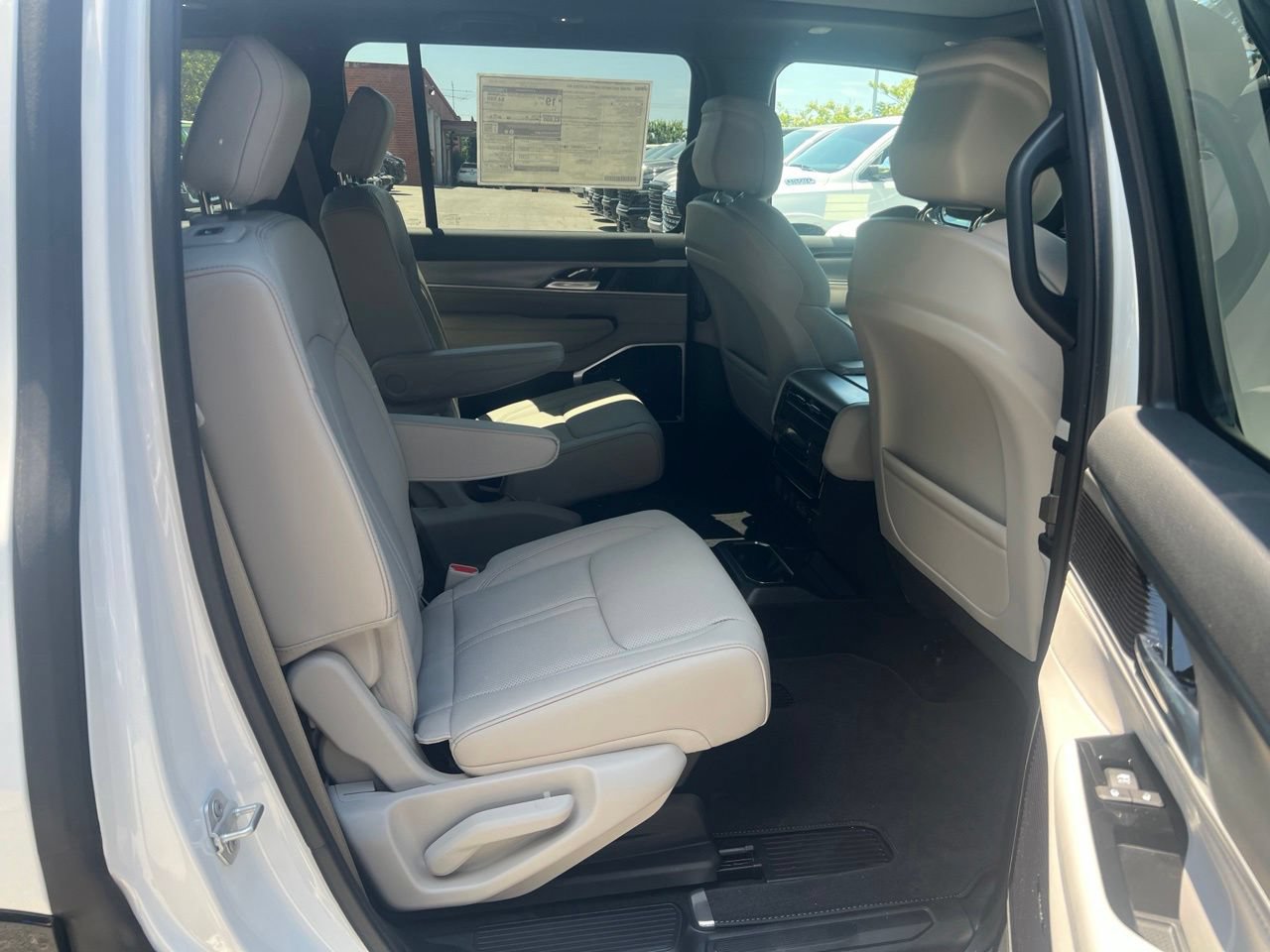 New 2026 Jeep Grand Wagoneer 4WD image 19