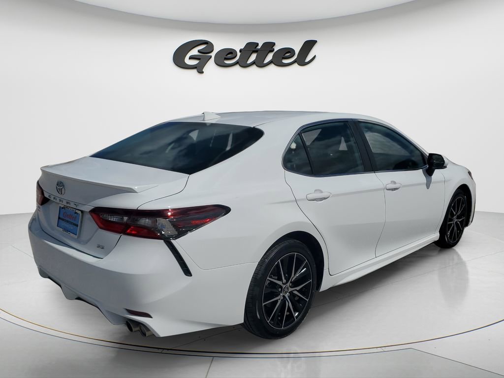Certified 2023 Toyota Camry SE w/ Convenience Package image 4