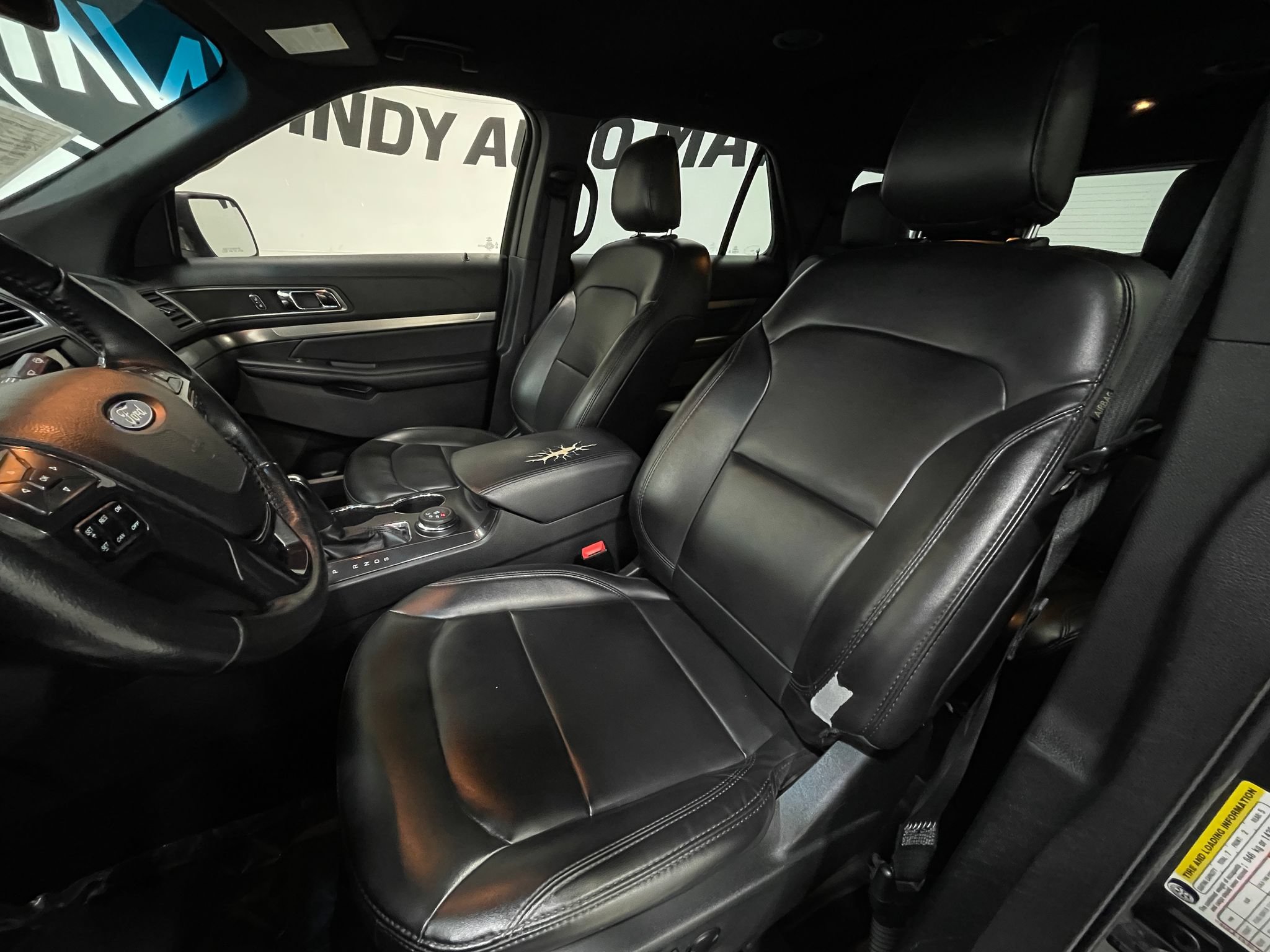 Used 2019 Ford Explorer XLT w/ Equipment Group 202A AWD/4WD image 13