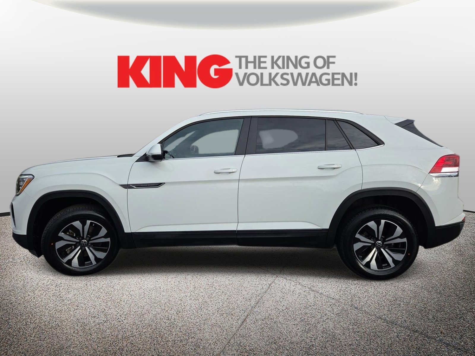 Certified 2024 Volkswagen Atlas Cross Sport SE image 7