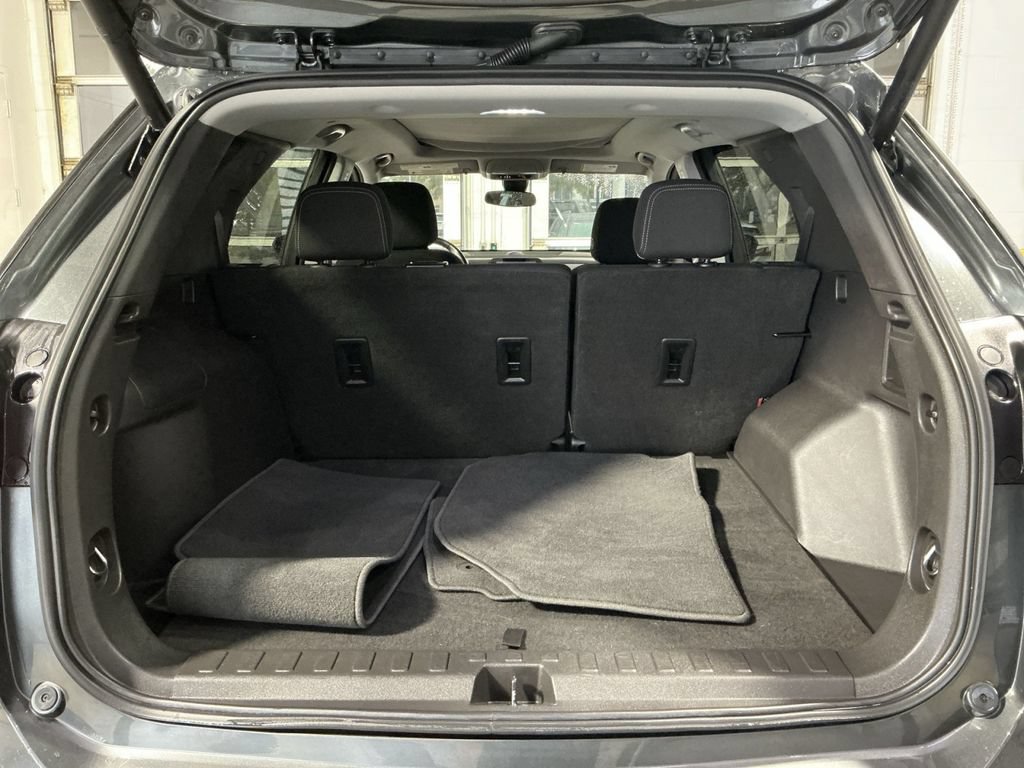 Used 2021 Chevrolet Equinox LT AWD/4WD image 25