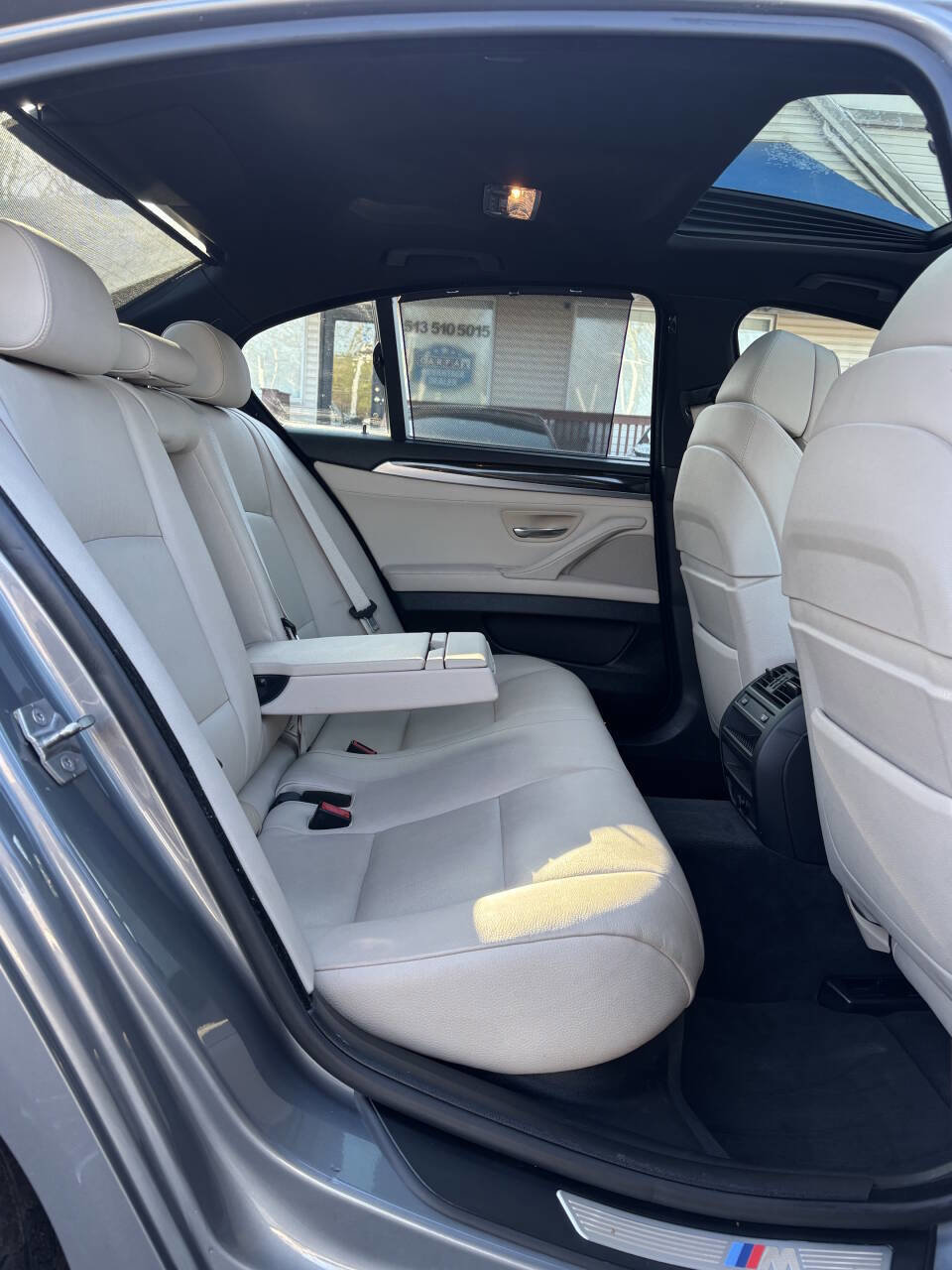 Used 2013 BMW 550i xDrive Sedan image 16