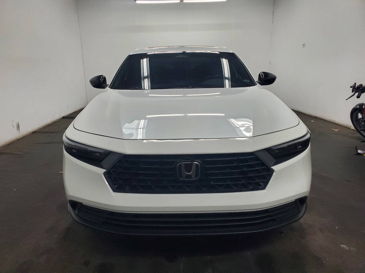 Used 2024 Honda Accord Sport image 2