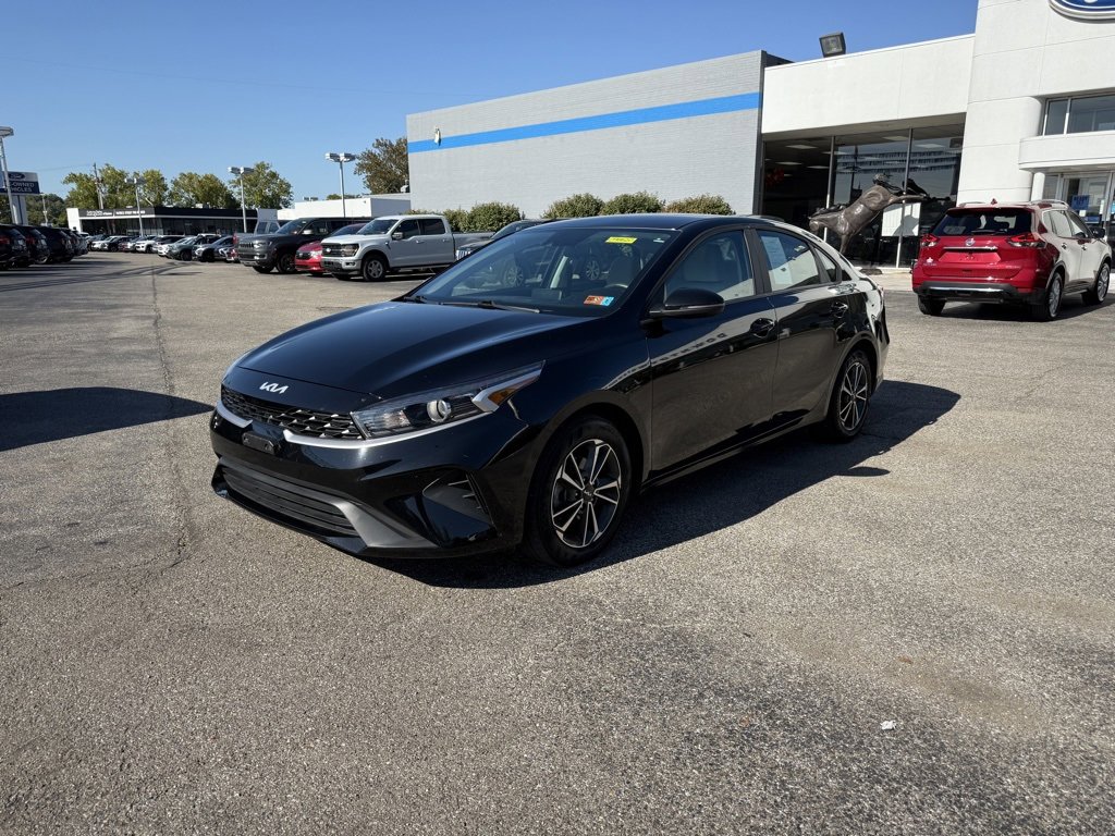 Used 2023 Kia Forte LXS w/ LXS Technology Package image 5