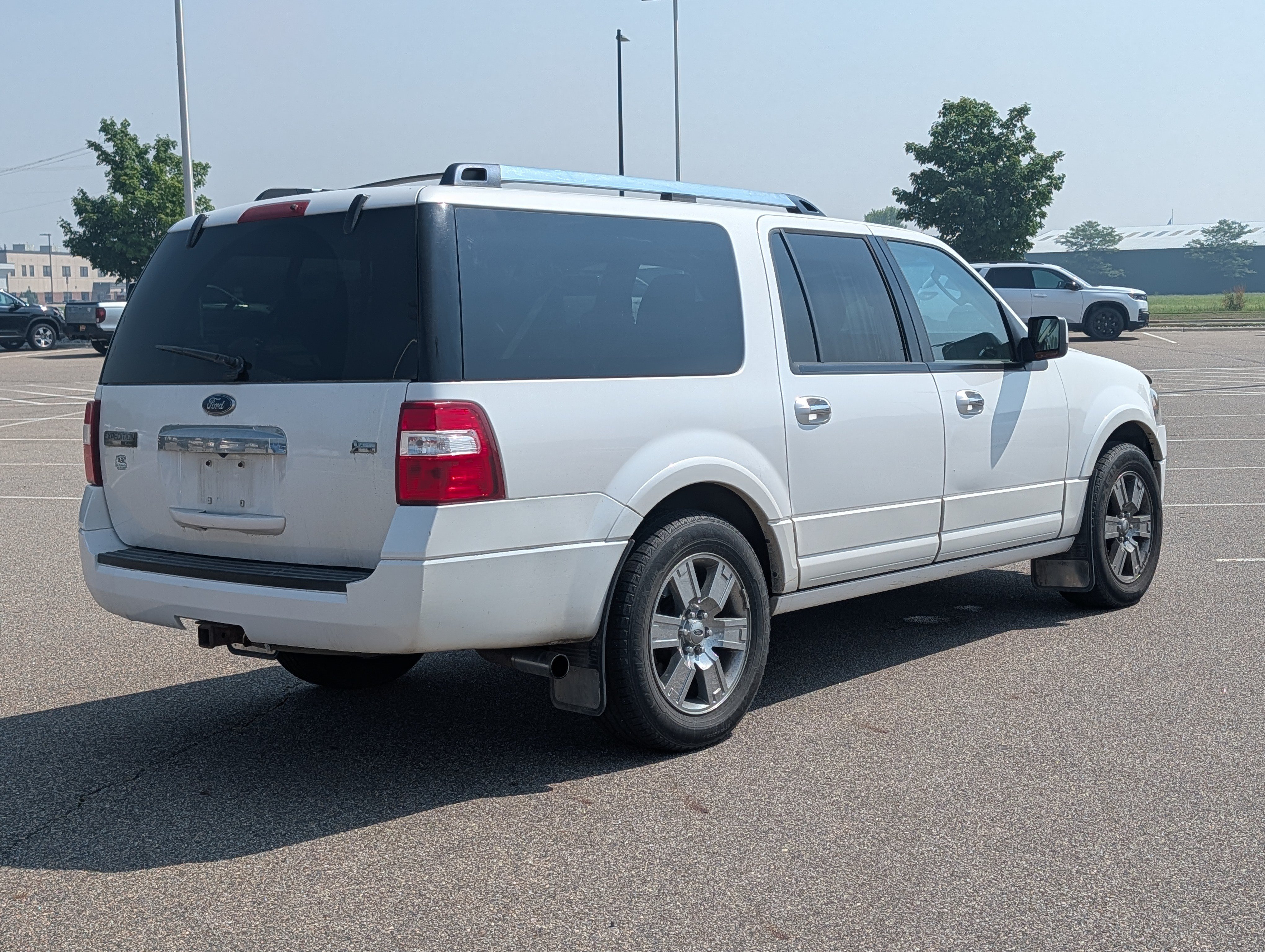 Used 2010 Ford Expedition EL Limited AWD/4WD image 4